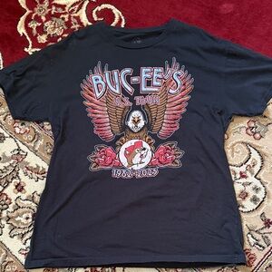 Buc-ee's Black Graphic Tee - Short Sleeve